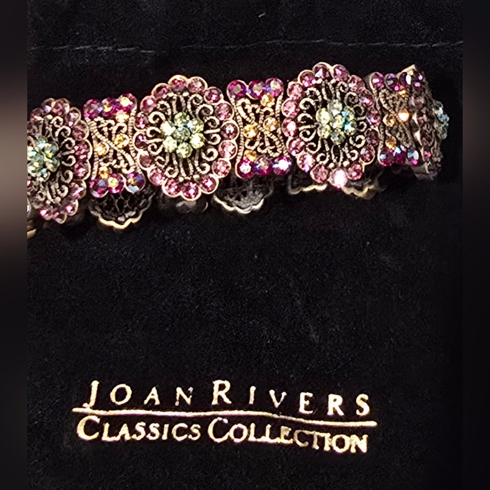 NWOT Joan Rivers stretch bracelet